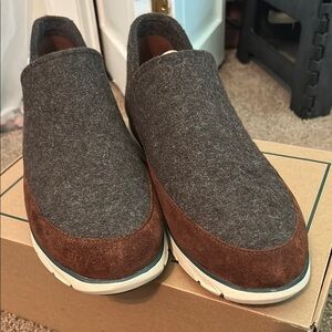 Eddie Bauer Gray and Brown Slip-On Loafers
